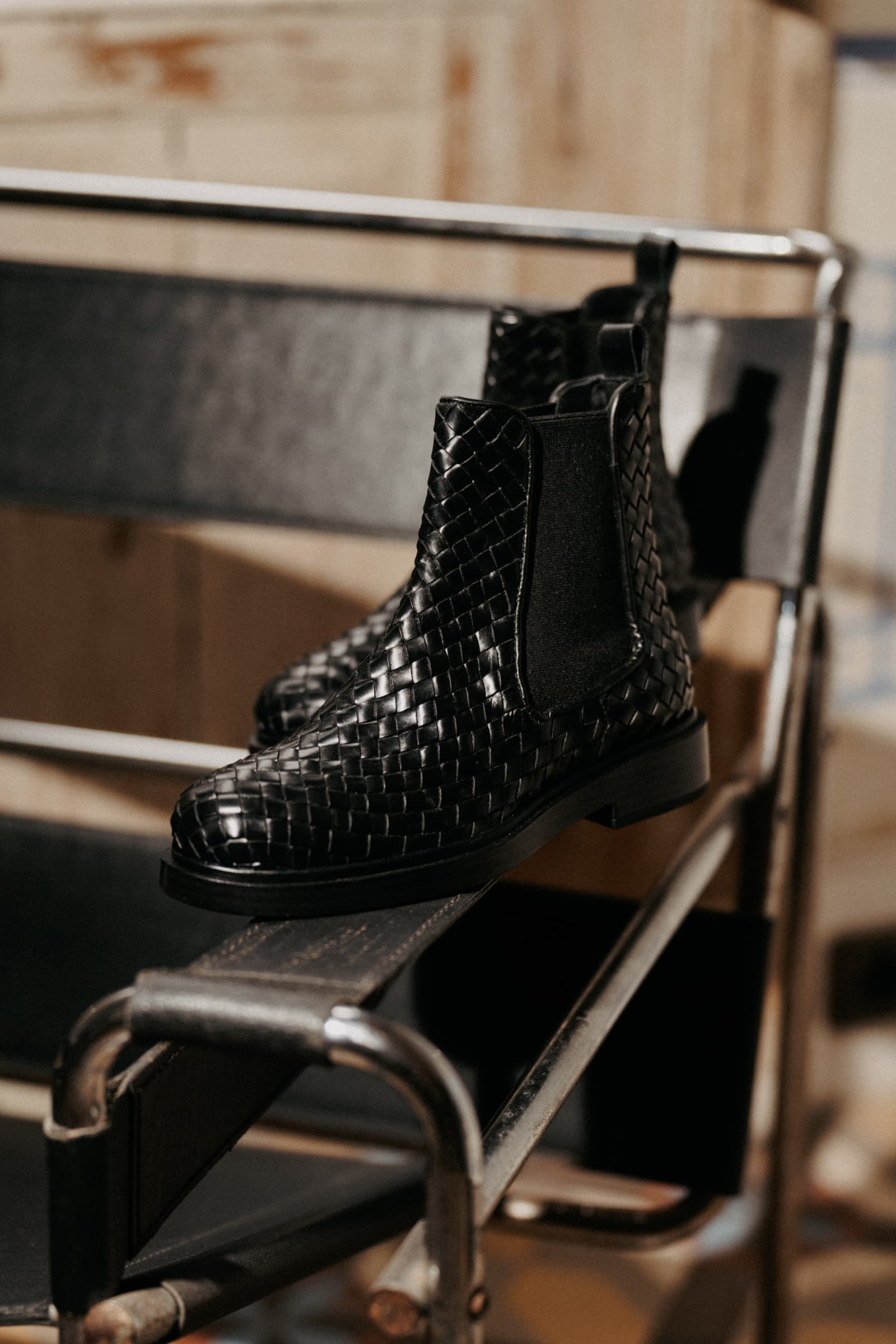 BOTIN PLANO SELINE TRENZADO 8MM NEPAL NEGRO