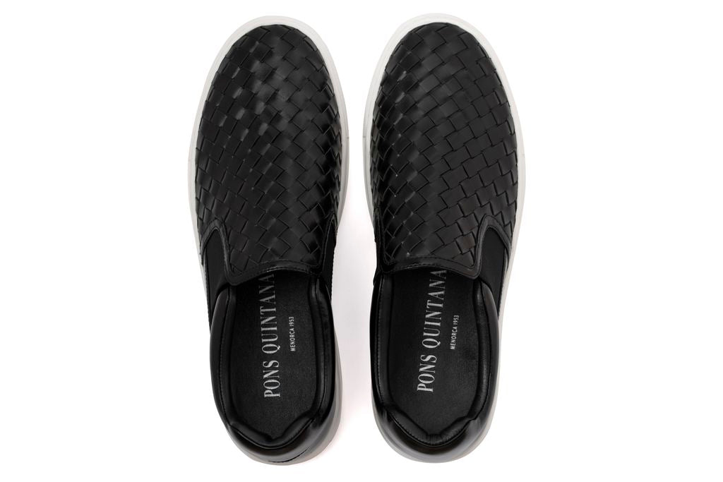 SPORTS SHOE M001 BLACK BRAIDED