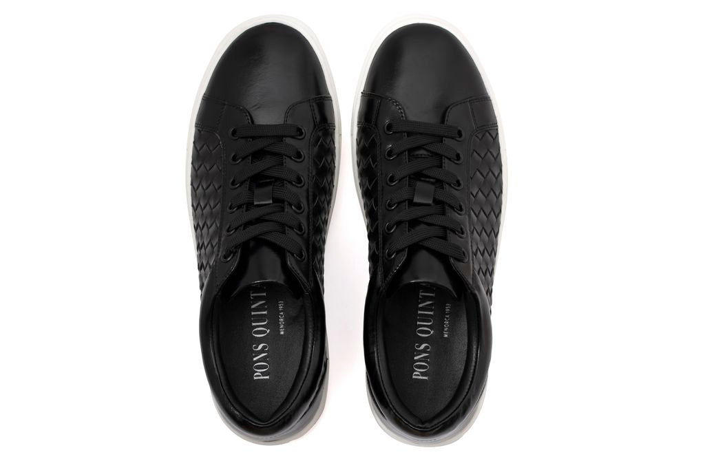 SPORTS SHOE M002 BLACK BRAIDED